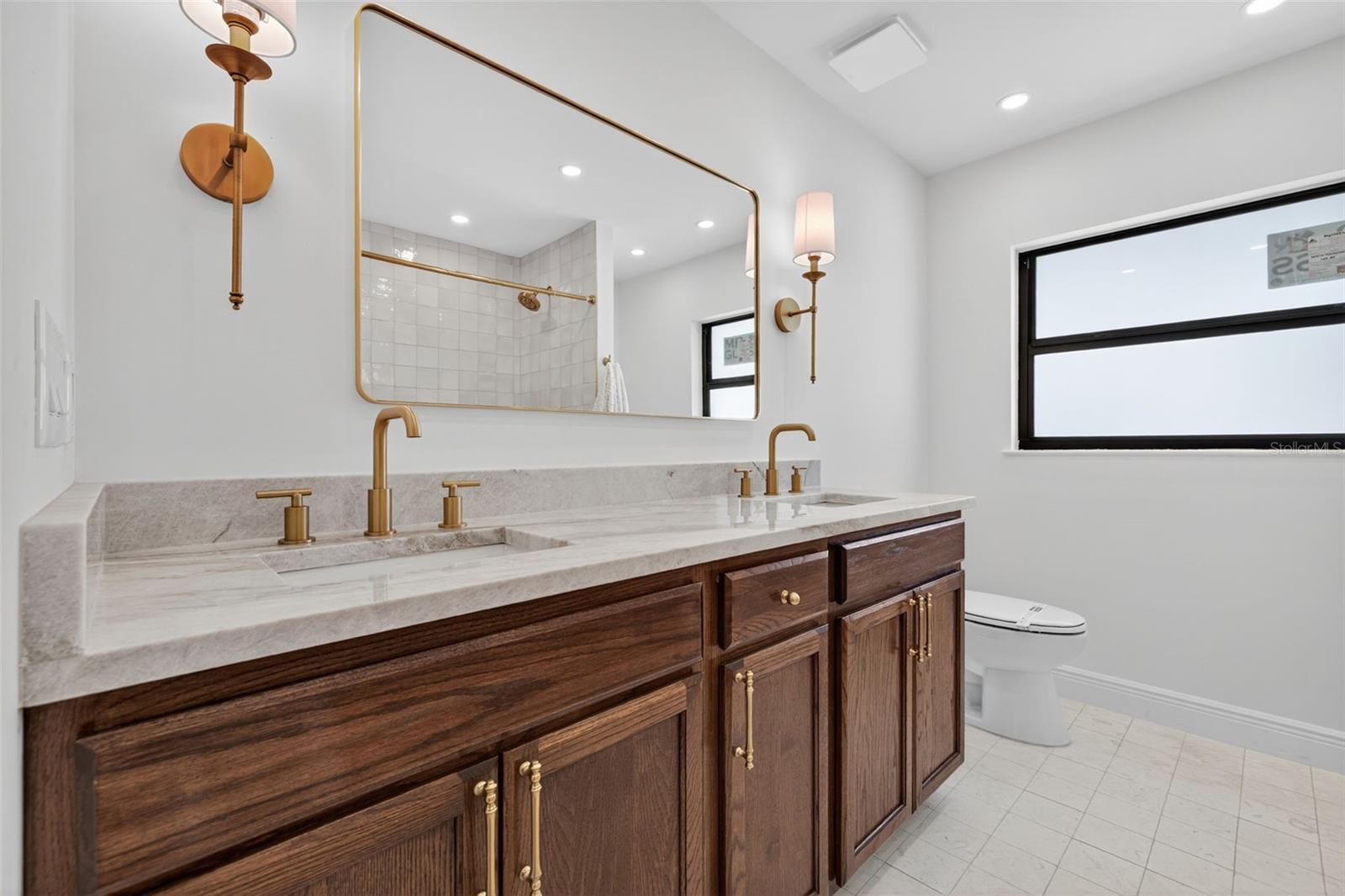 Image 27 of 44 For 13933 Cherry Creek Drive