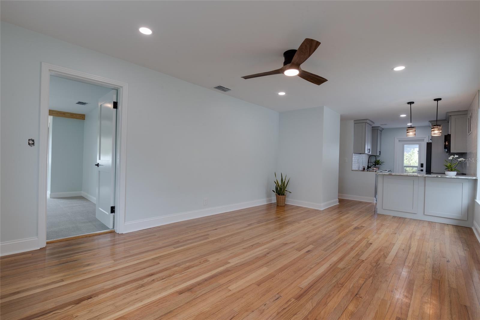 Image 16 of 61 For 229 Lime Circle S