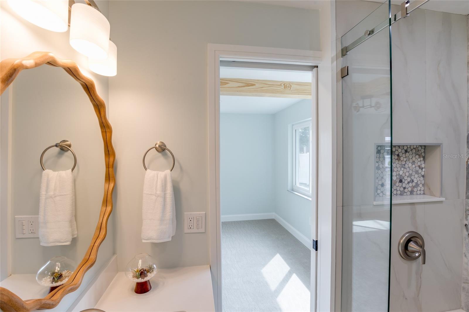 Image 22 of 61 For 229 Lime Circle S