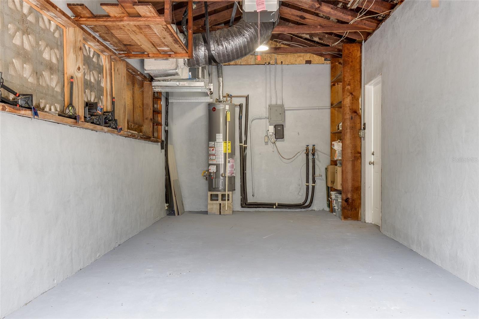 Image 34 of 61 For 229 Lime Circle S