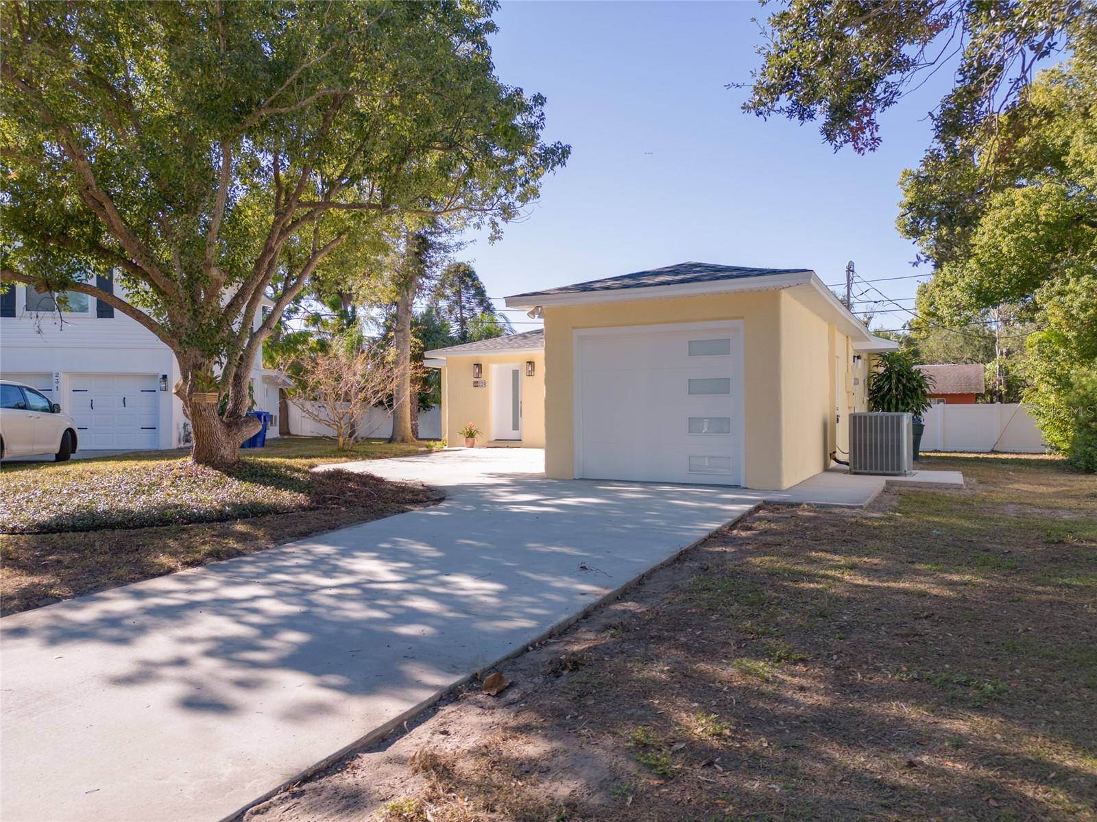 Image 41 of 61 For 229 Lime Circle S