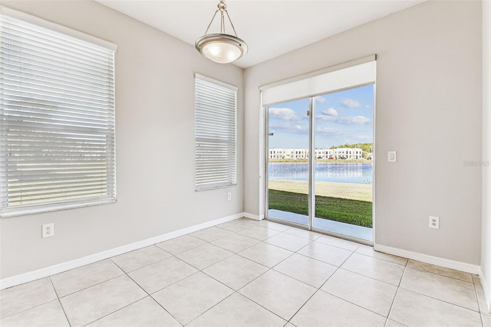 Image 18 of 47 For 11651 Declaration Drive