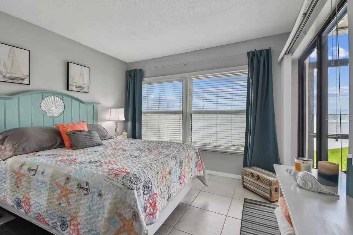 Image 13 of 25 For 6177 Sun Boulevard 109