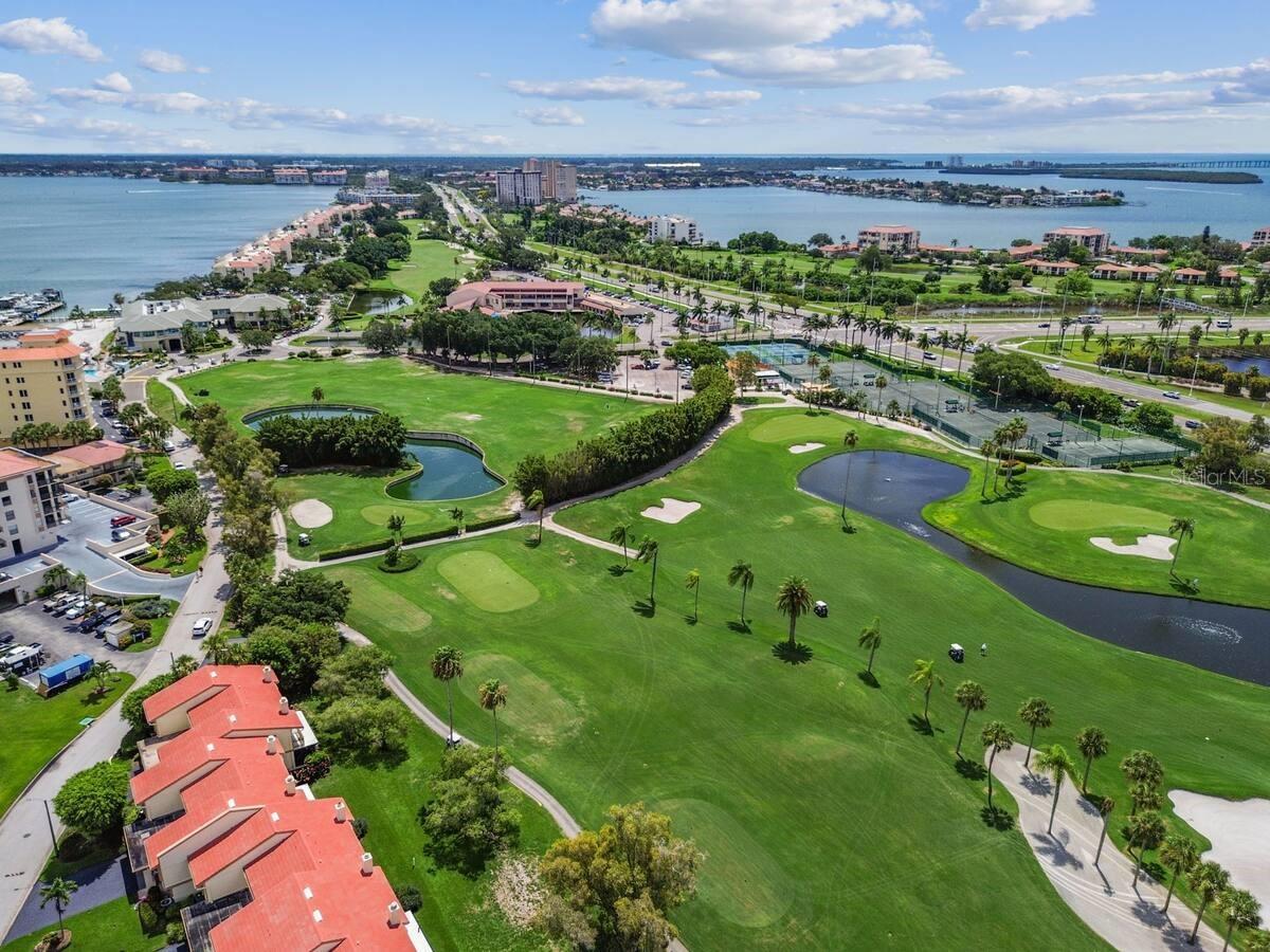 Image 5 of 25 For 6177 Sun Boulevard 109