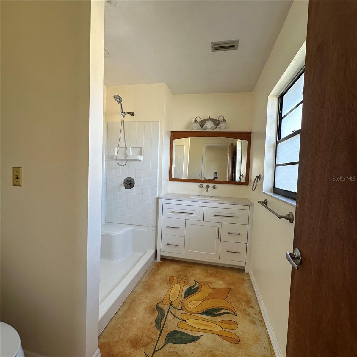 Image 15 of 21 For 5005 Leon Drive