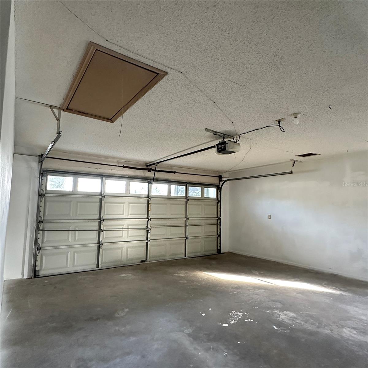 Image 17 of 21 For 5005 Leon Drive