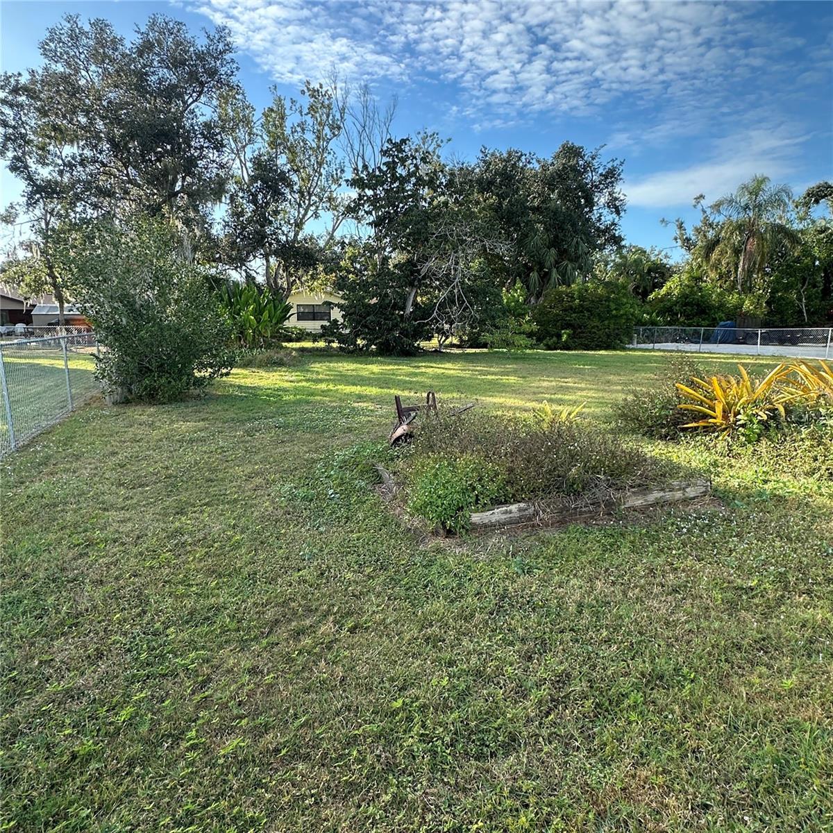 Image 18 of 21 For 5005 Leon Drive