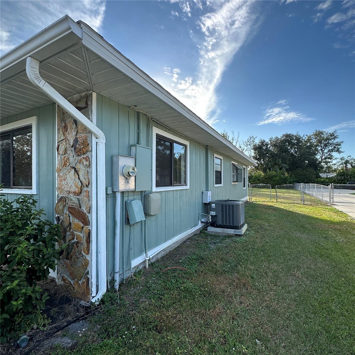 Image 19 of 21 For 5005 Leon Drive