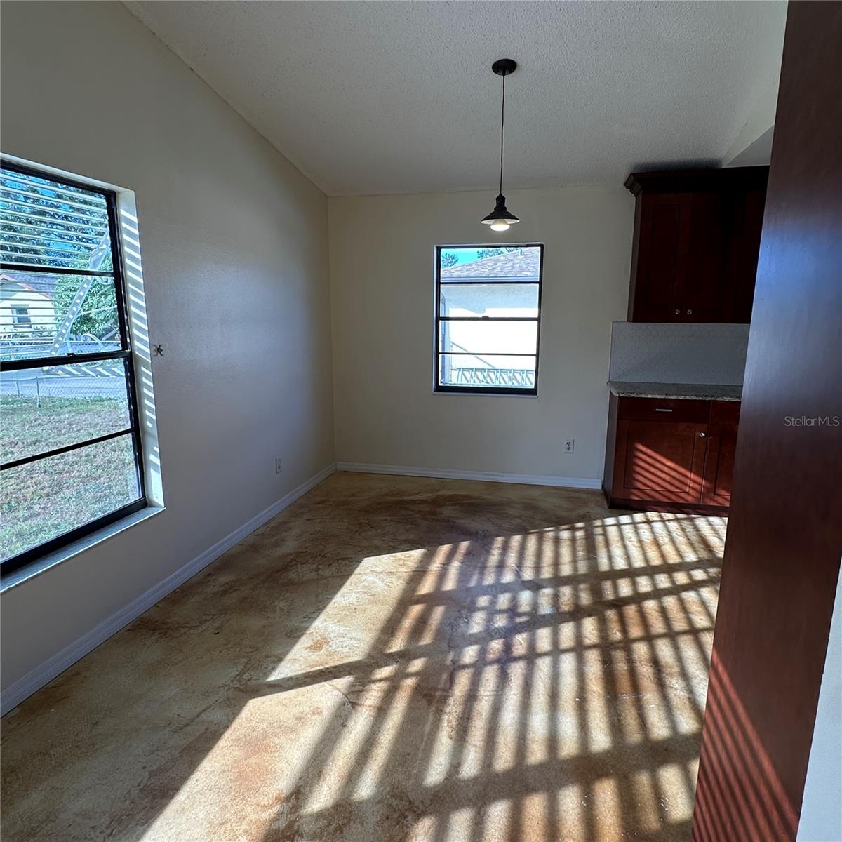 Image 6 of 21 For 5005 Leon Drive