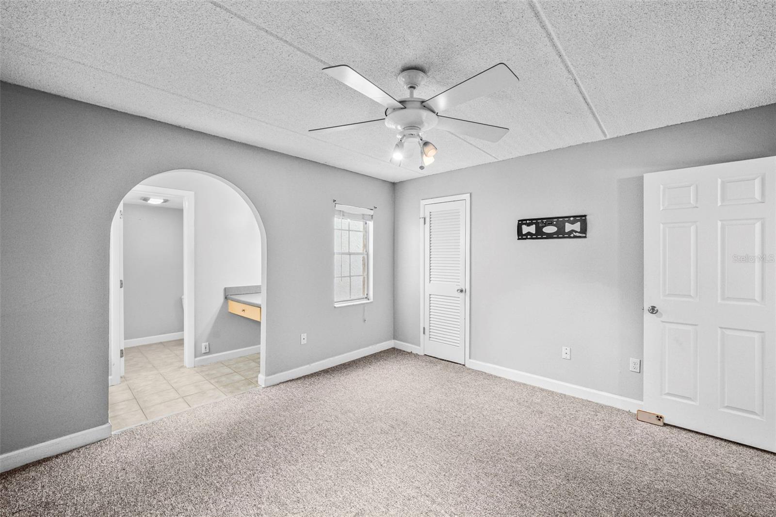 Image 21 of 55 For 108 Alameda Court 236