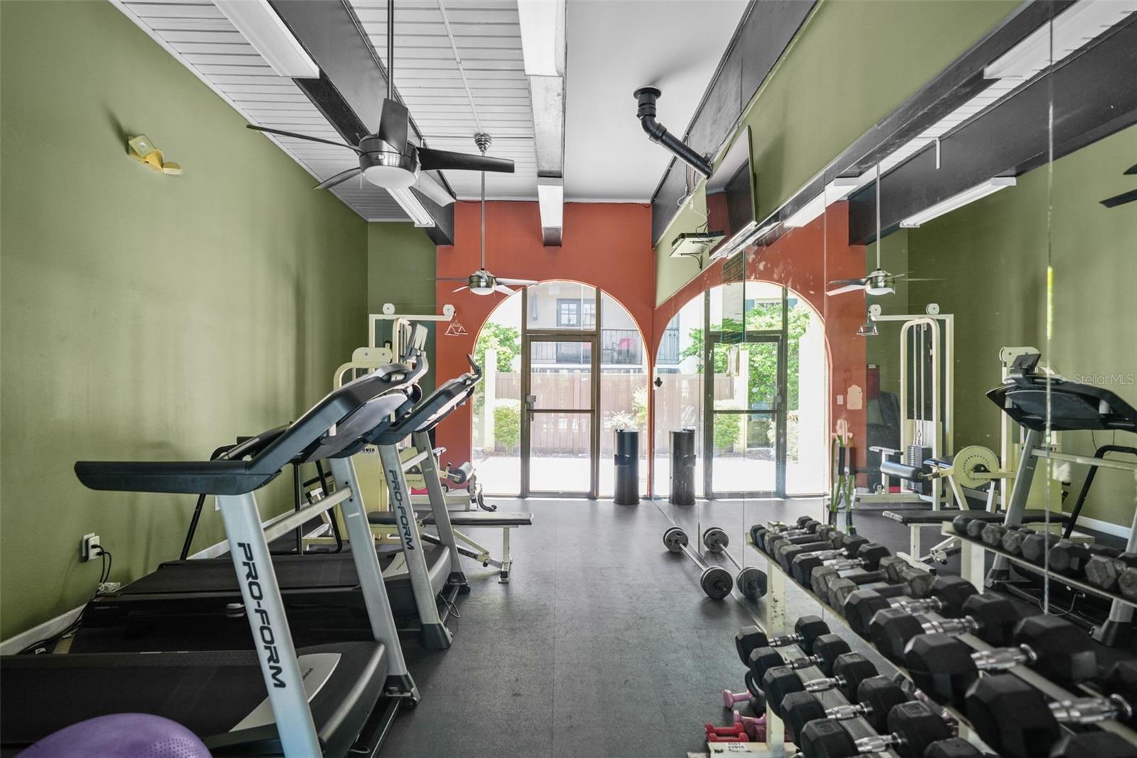 Image 36 of 55 For 108 Alameda Court 236