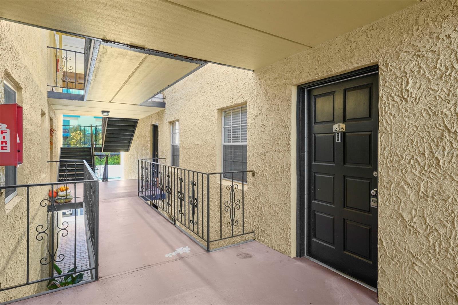 Image 5 of 55 For 108 Alameda Court 236