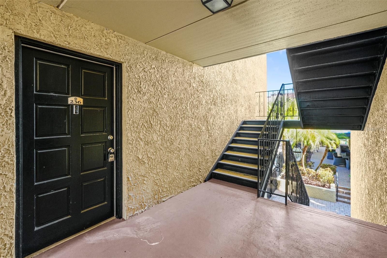 Image 6 of 55 For 108 Alameda Court 236