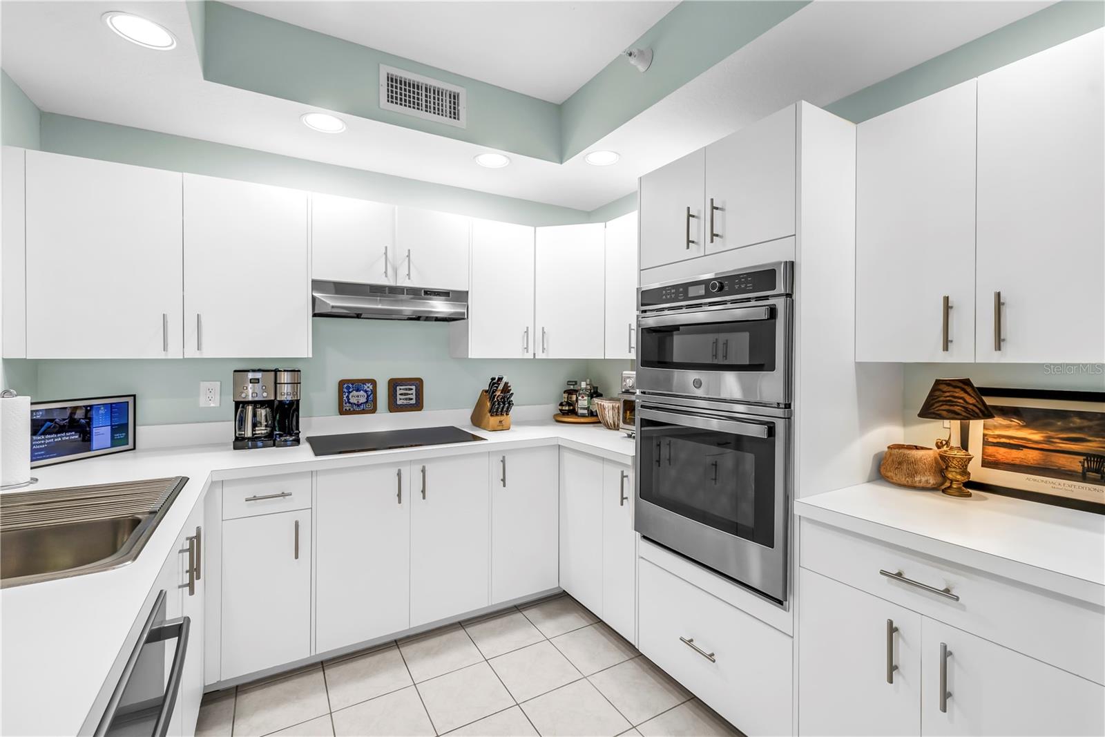 Image 19 of 38 For 4801 Osprey Drive S 303