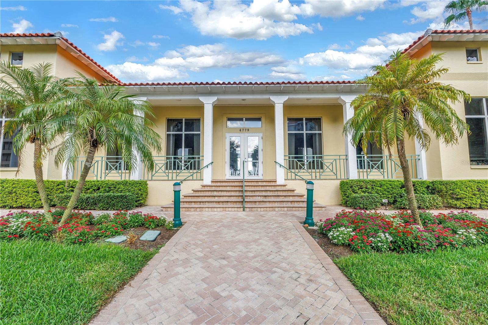 Image 27 of 38 For 4801 Osprey Drive S 303