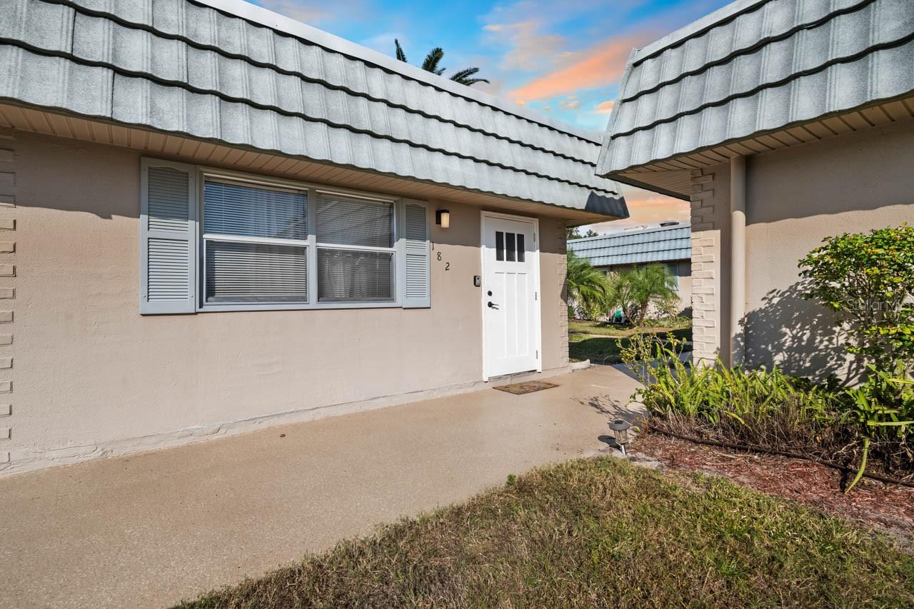 Image 3 of 36 For 1802 Bedford Terrace 182