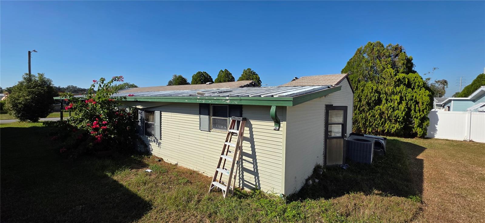 Image 6 of 58 For 5722 Pawnne Street