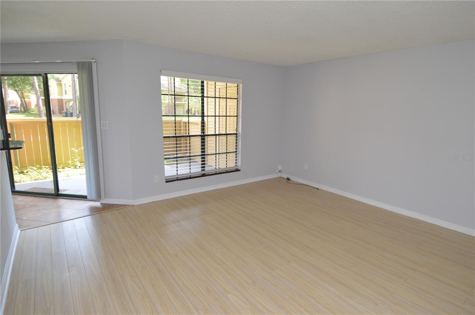 Image 18 of 100 For 8613 Mallard Reserve Drive 102