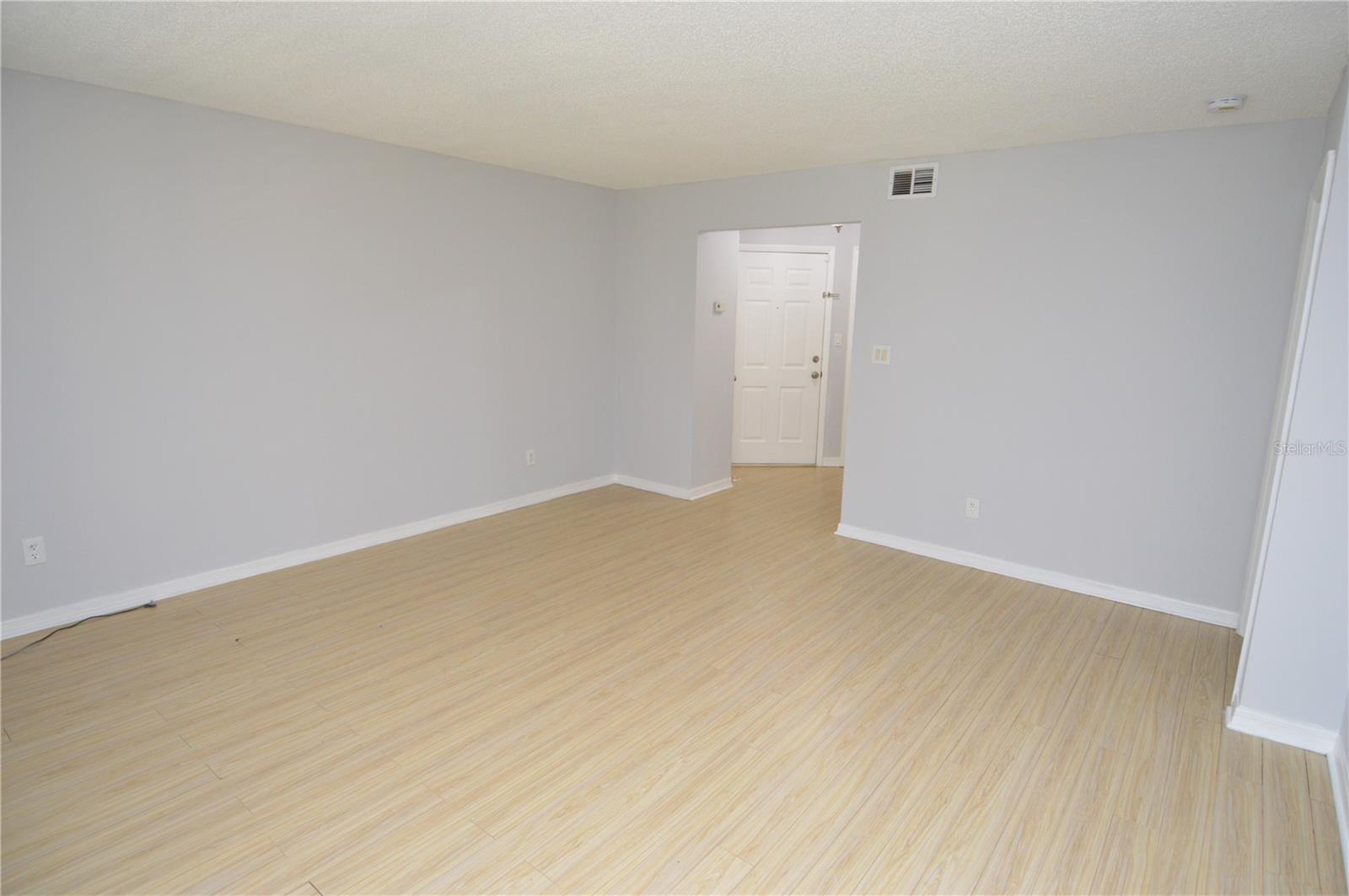 Image 21 of 100 For 8613 Mallard Reserve Drive 102