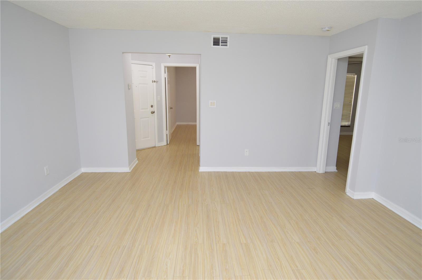 Image 22 of 100 For 8613 Mallard Reserve Drive 102