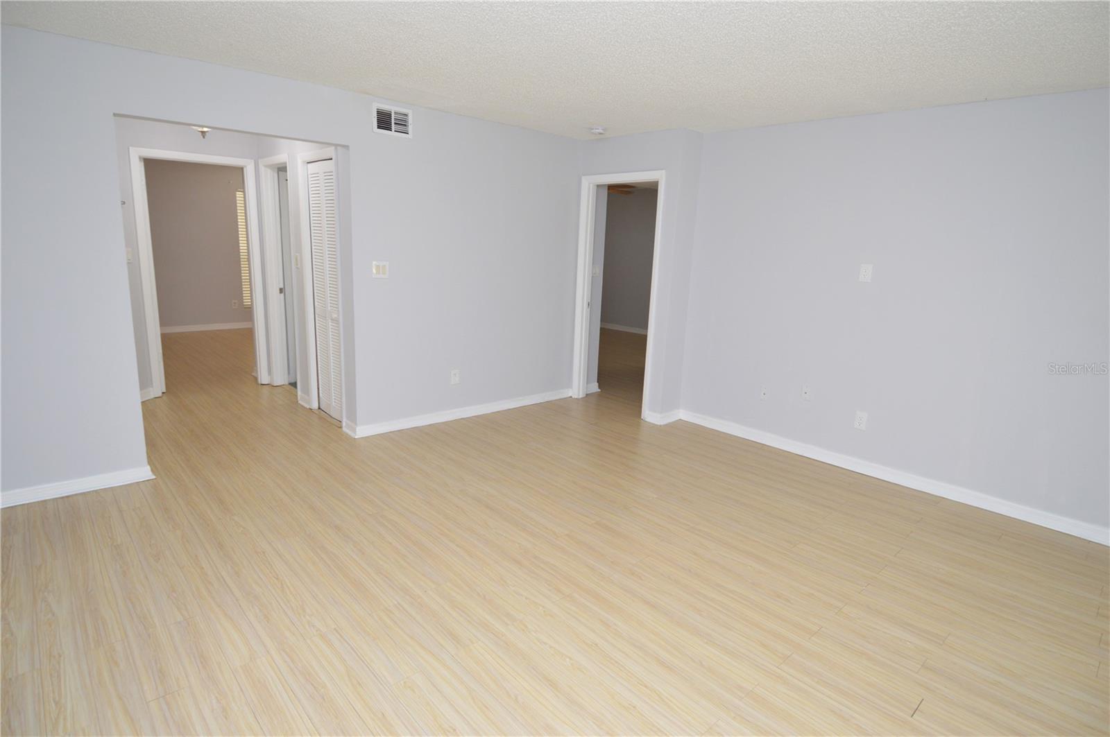 Image 23 of 100 For 8613 Mallard Reserve Drive 102