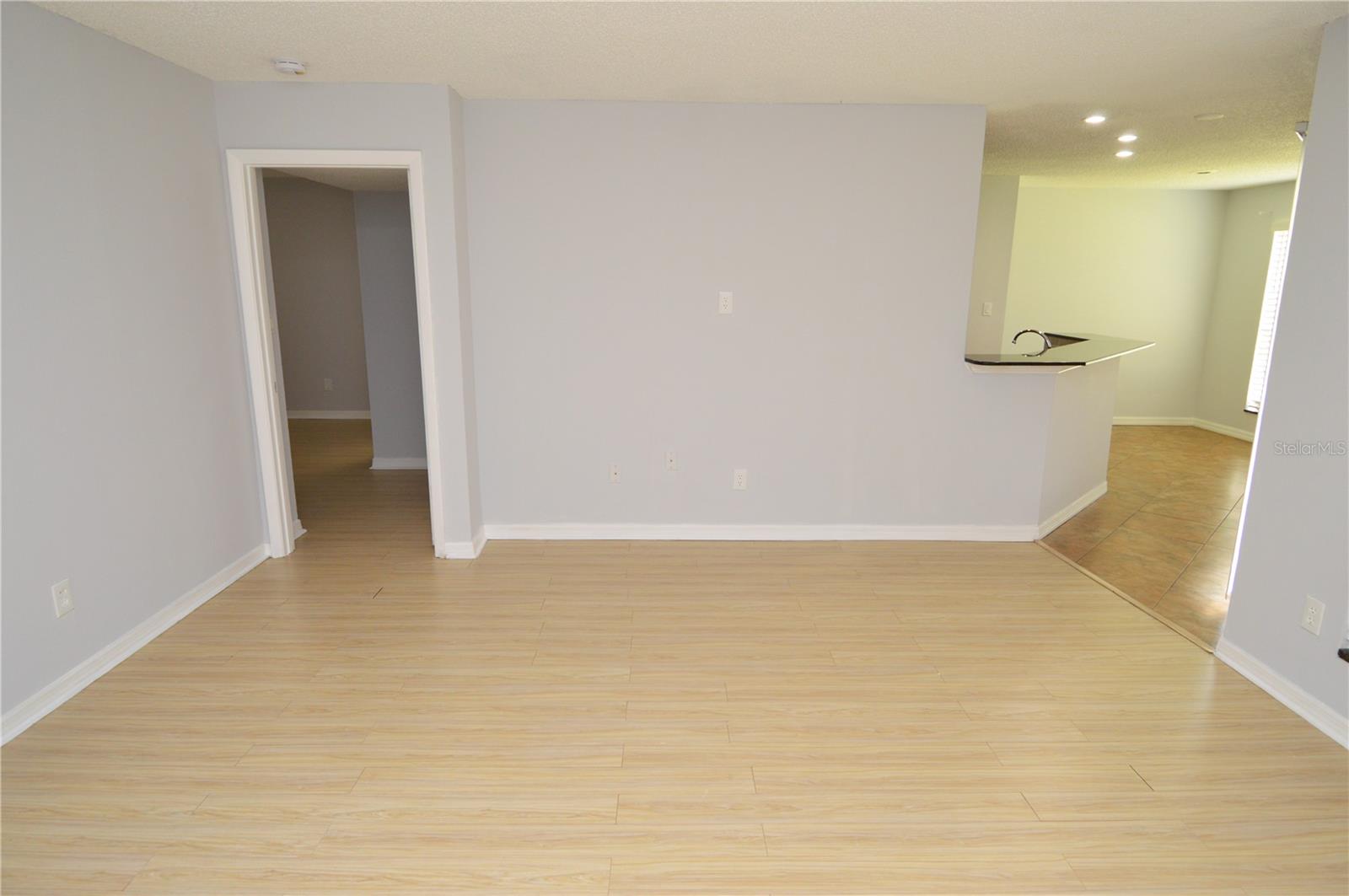 Image 24 of 100 For 8613 Mallard Reserve Drive 102