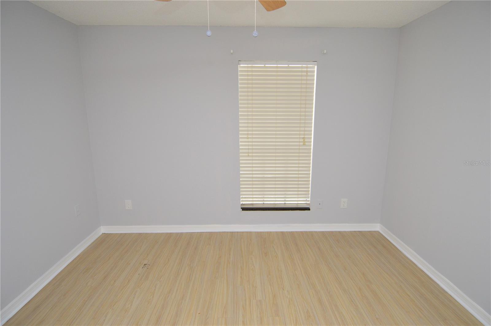 Image 26 of 100 For 8613 Mallard Reserve Drive 102