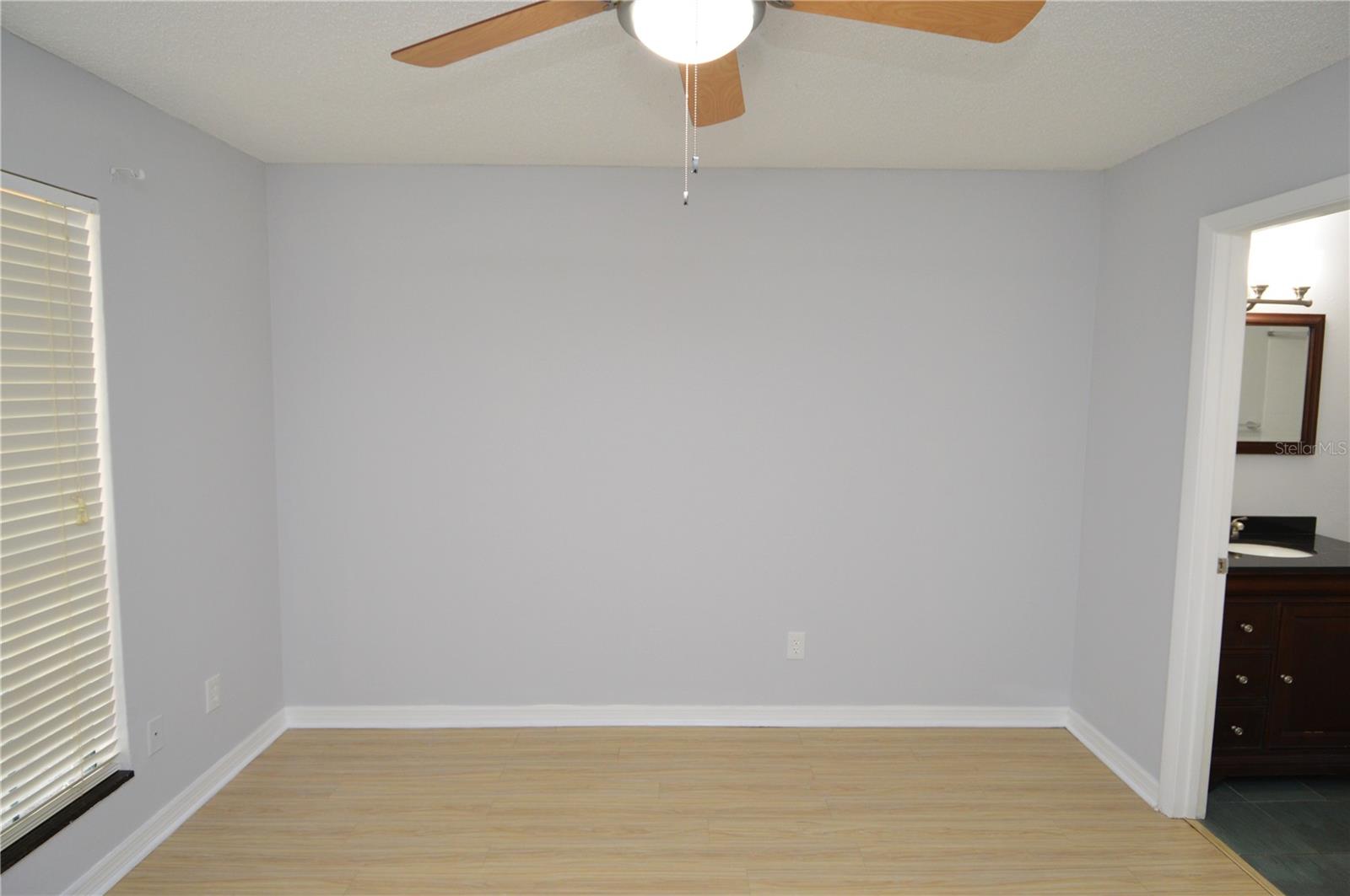 Image 28 of 100 For 8613 Mallard Reserve Drive 102