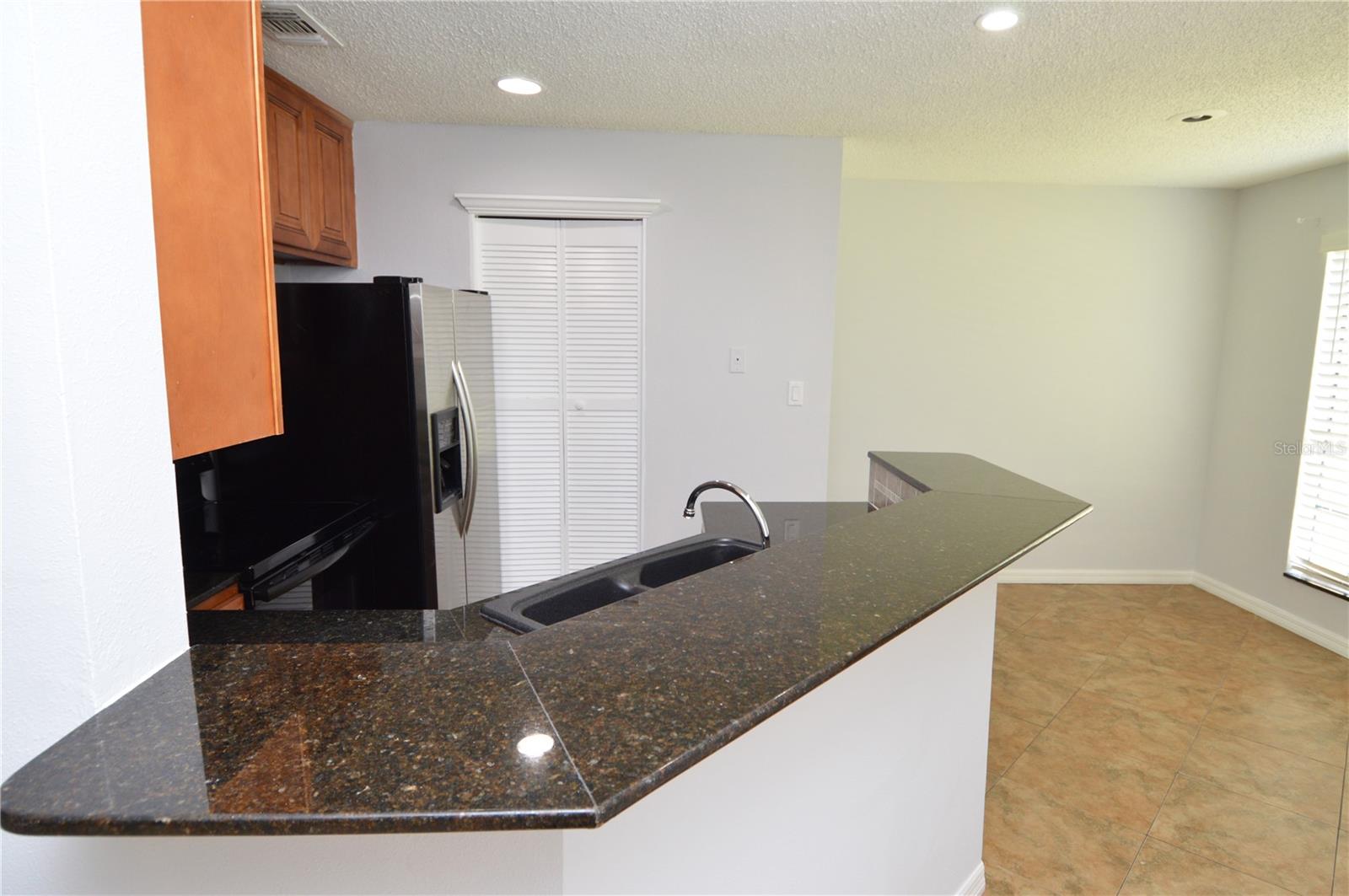 Image 3 of 100 For 8613 Mallard Reserve Drive 102