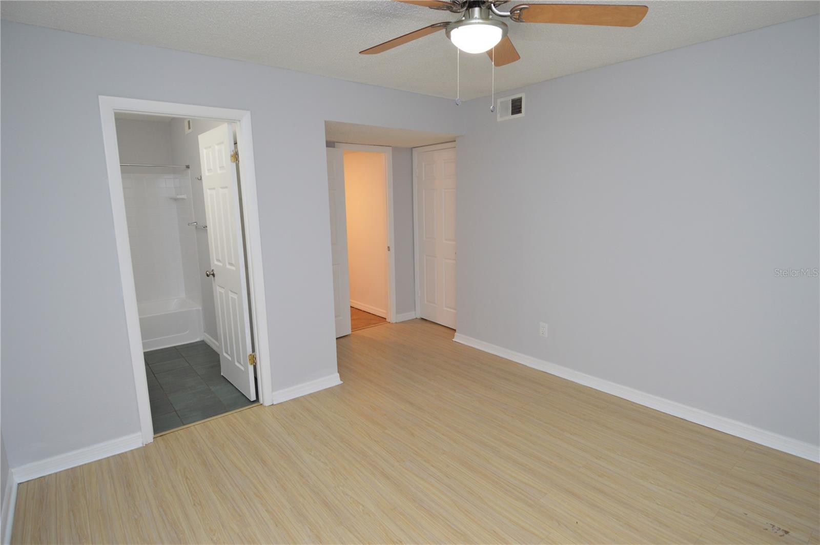 Image 37 of 100 For 8613 Mallard Reserve Drive 102