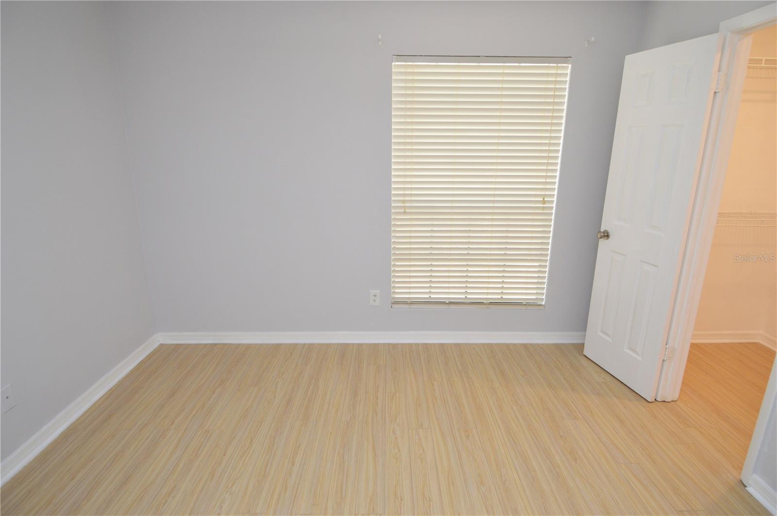 Image 41 of 100 For 8613 Mallard Reserve Drive 102