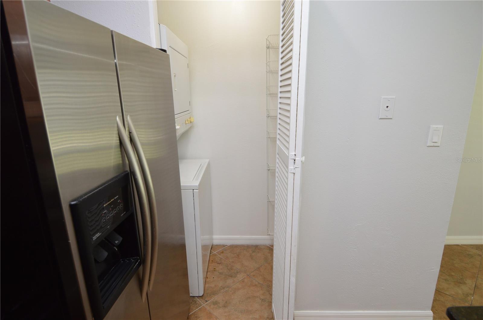 Image 6 of 100 For 8613 Mallard Reserve Drive 102