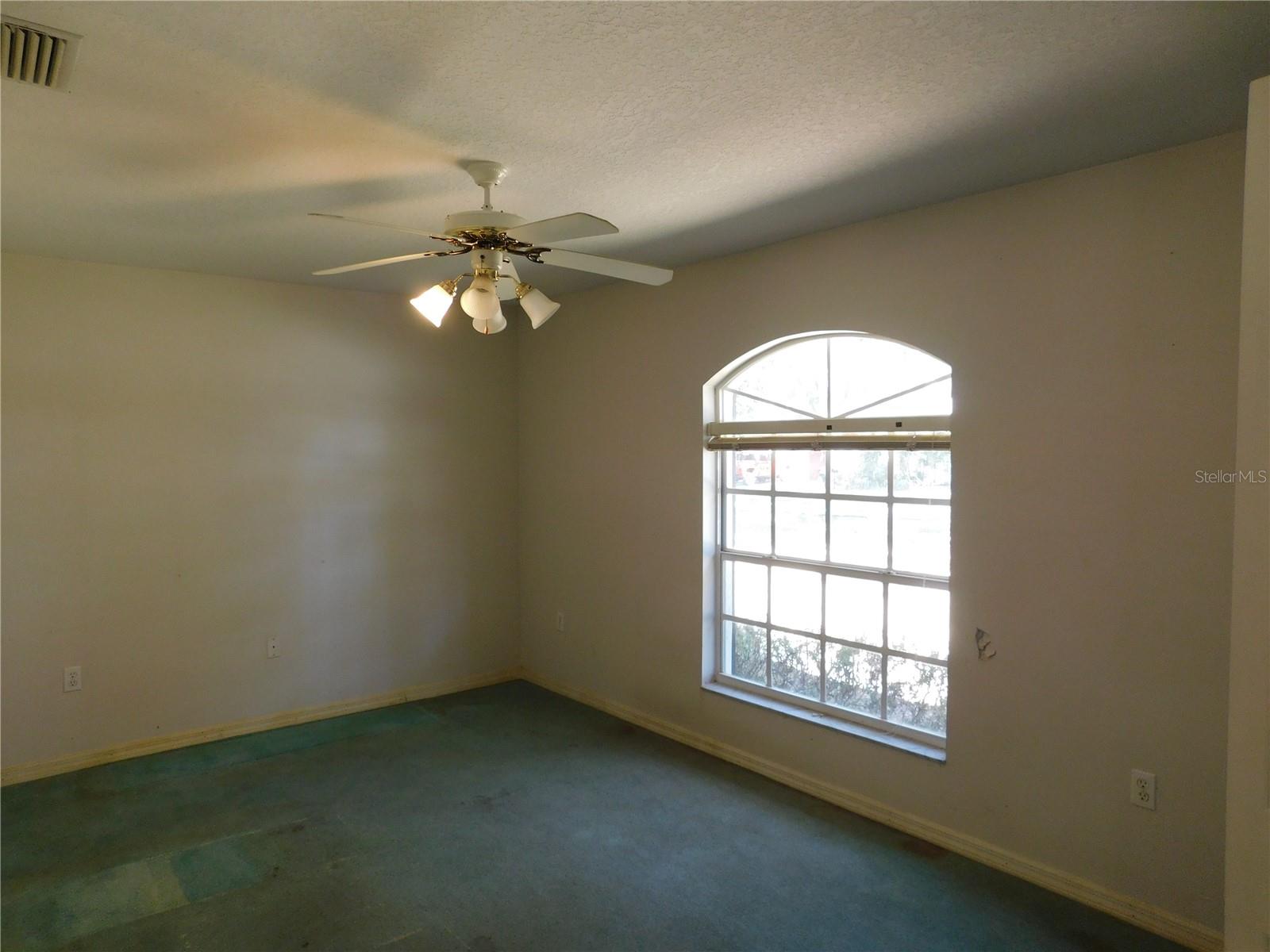 Image 12 of 31 For 5821 Buck Run Drive