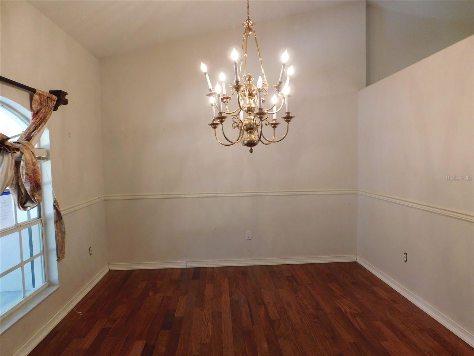 Image 7 of 31 For 5821 Buck Run Drive