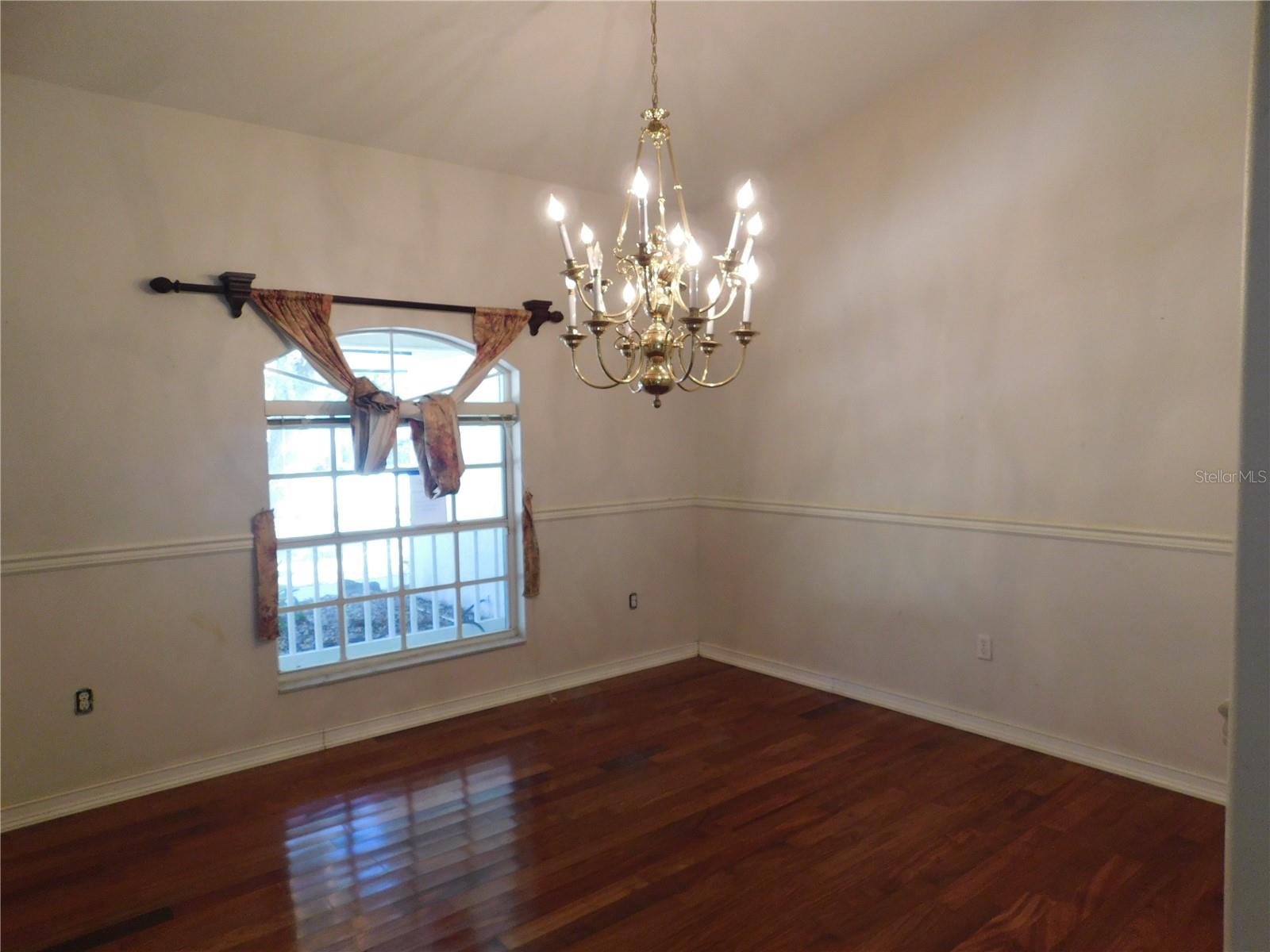 Image 8 of 31 For 5821 Buck Run Drive