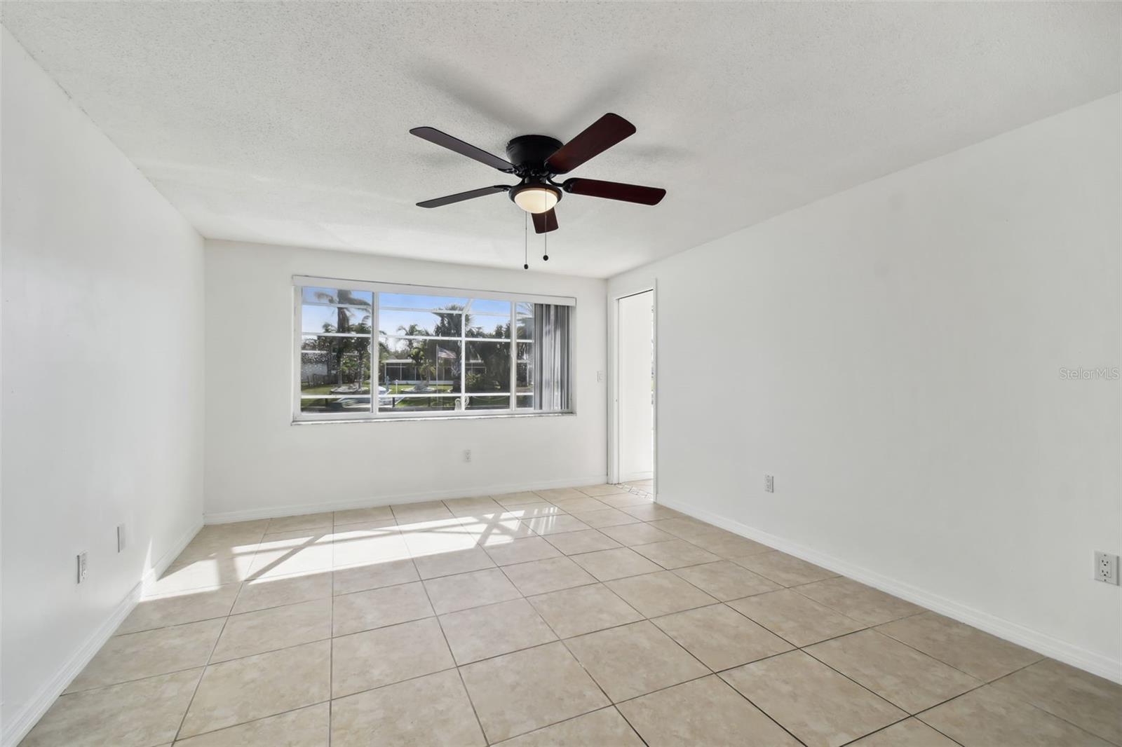 Image 17 of 49 For 3248 Rock Valley Drive