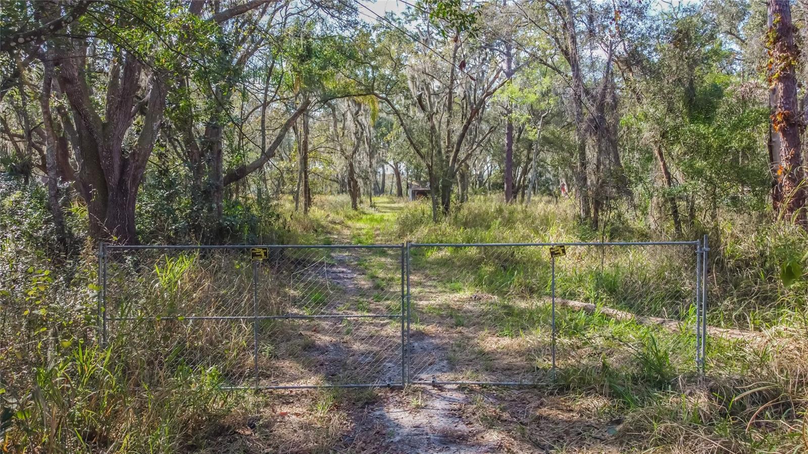 Image 16 of 19 For 16222 Livingston Avenue