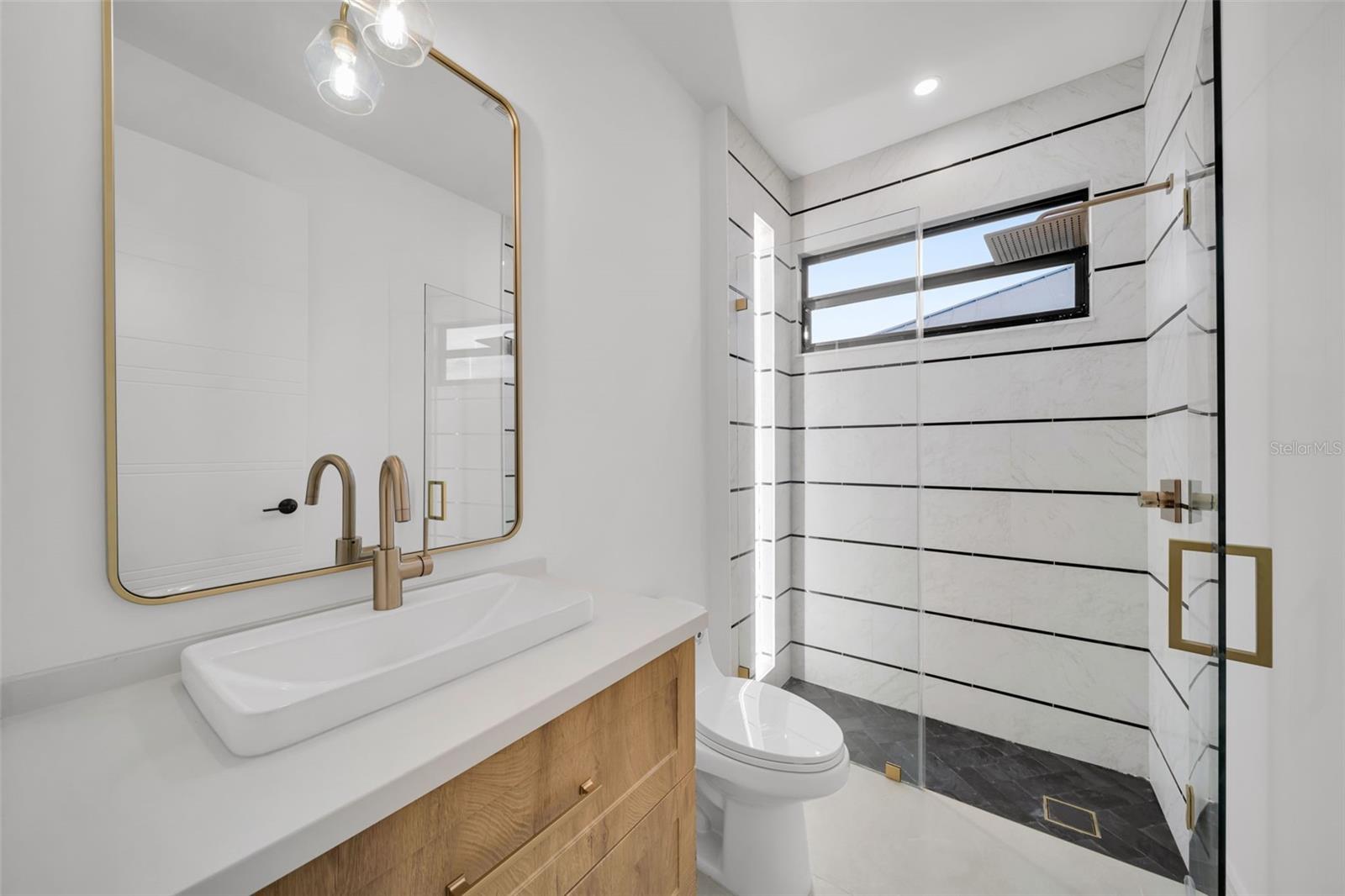 Image 37 of 60 For 836 36th Terrace