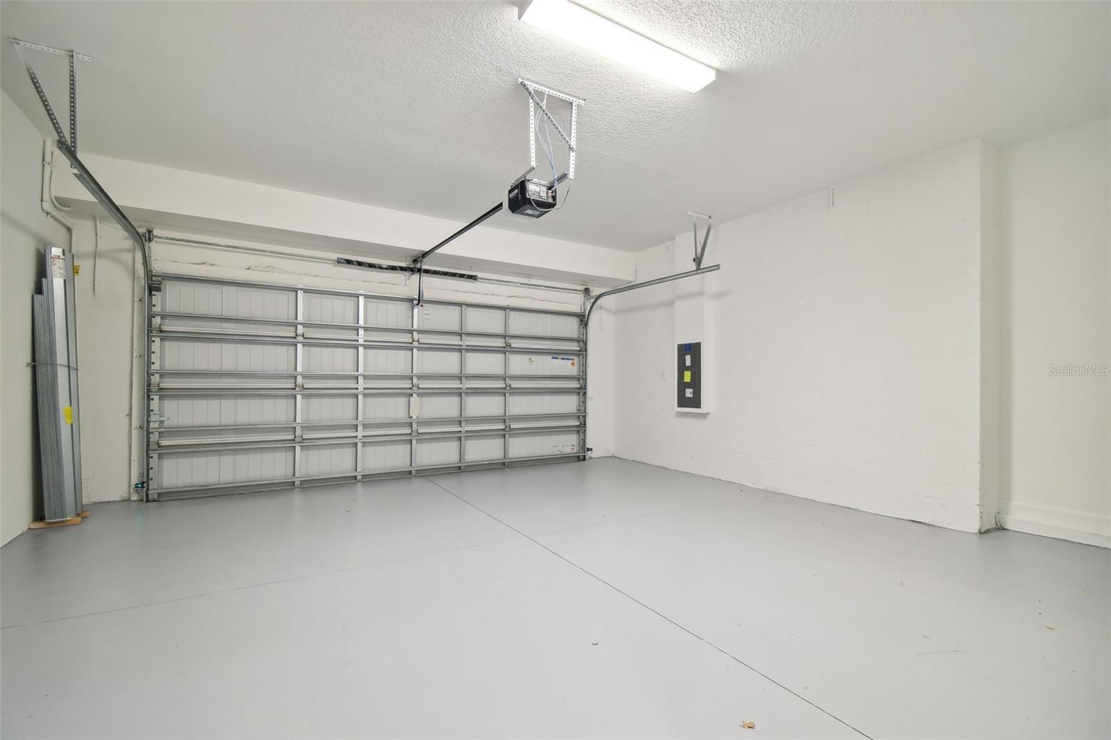 Image 21 of 54 For 8221 Corner Pine Way