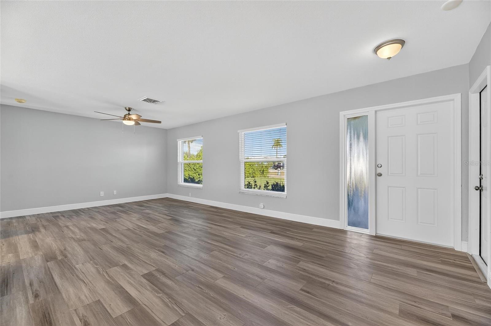 Image 11 of 84 For 1014 Silver Palm Way