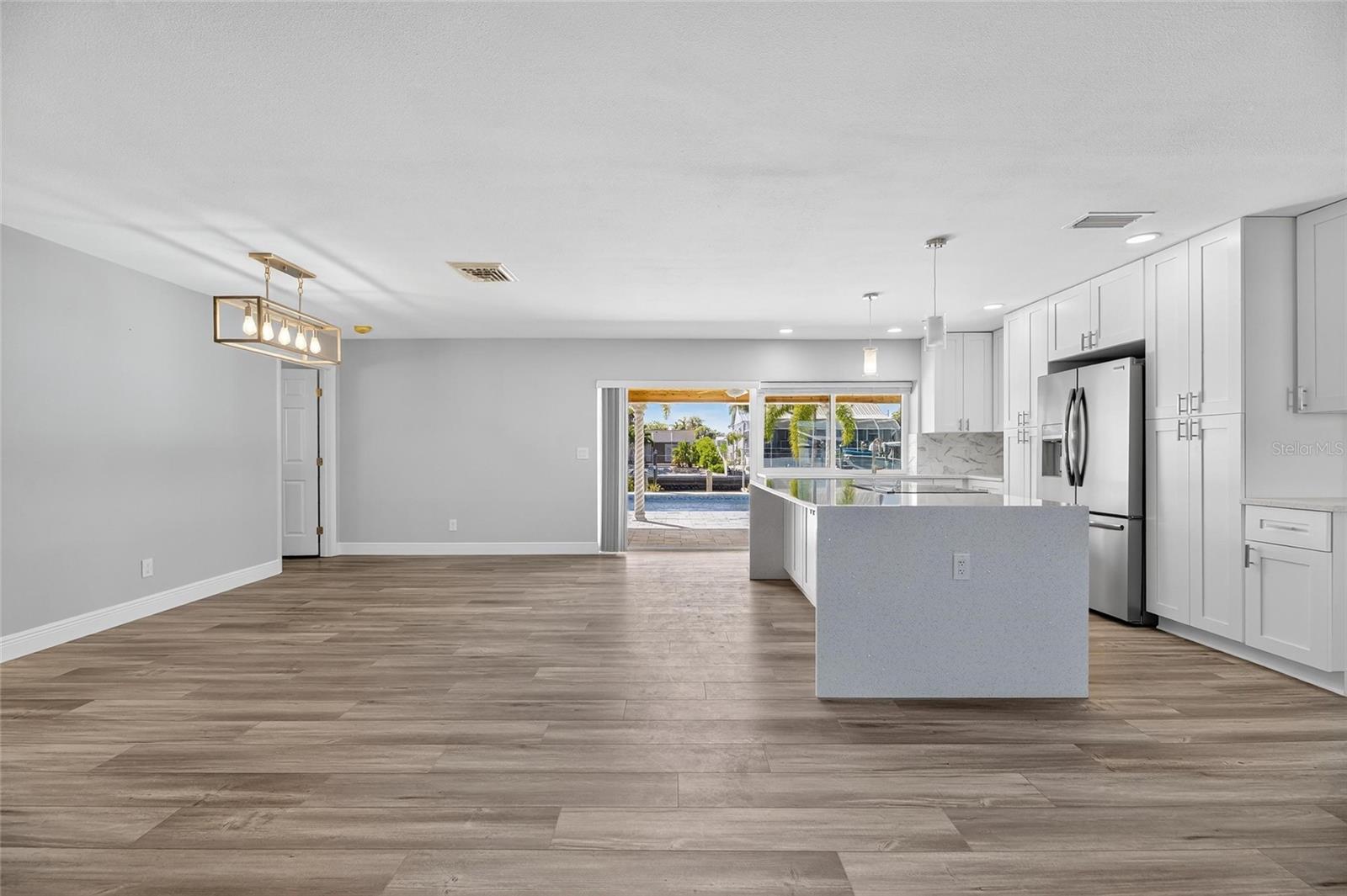 Image 20 of 84 For 1014 Silver Palm Way