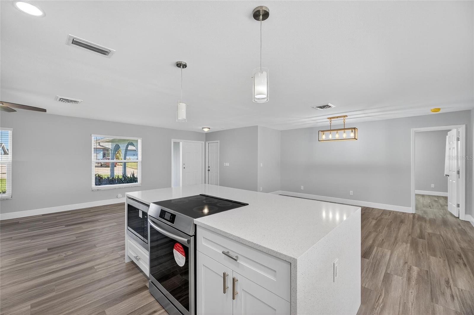 Image 23 of 84 For 1014 Silver Palm Way