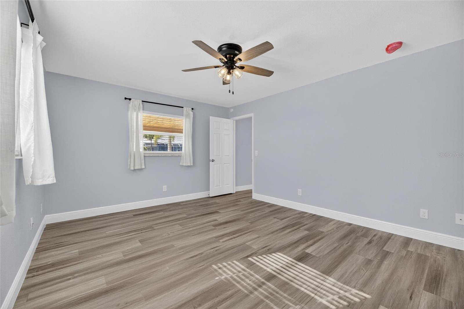 Image 29 of 84 For 1014 Silver Palm Way