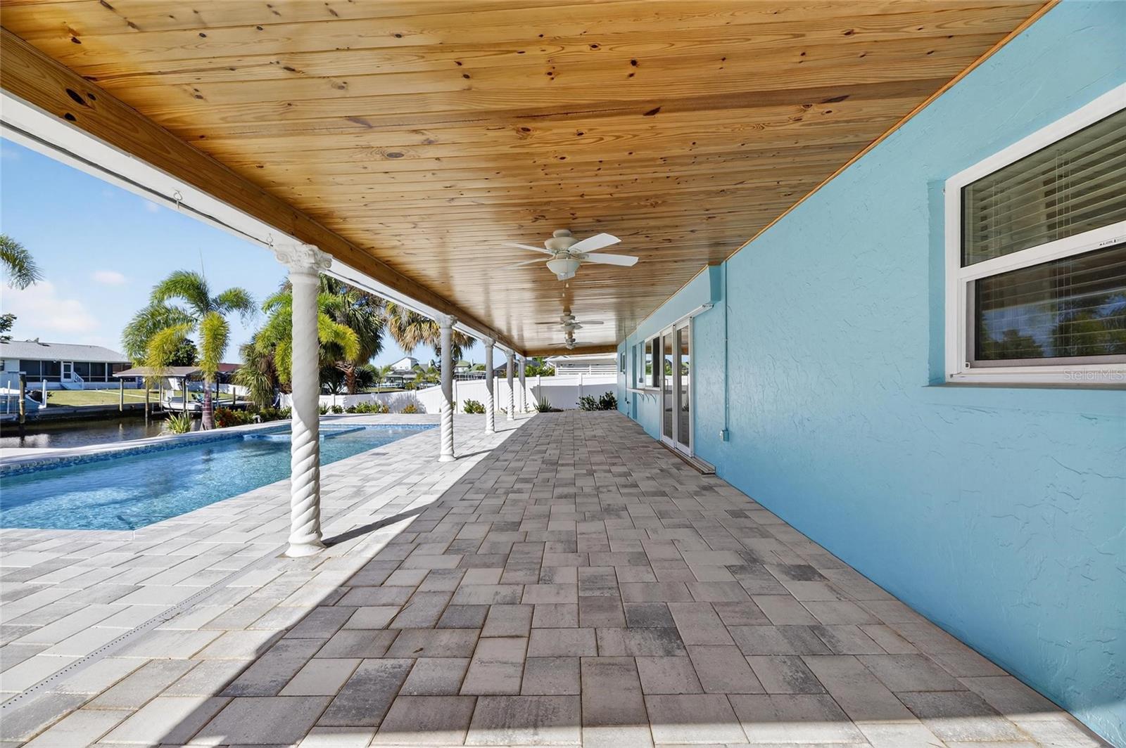 Image 5 of 84 For 1014 Silver Palm Way