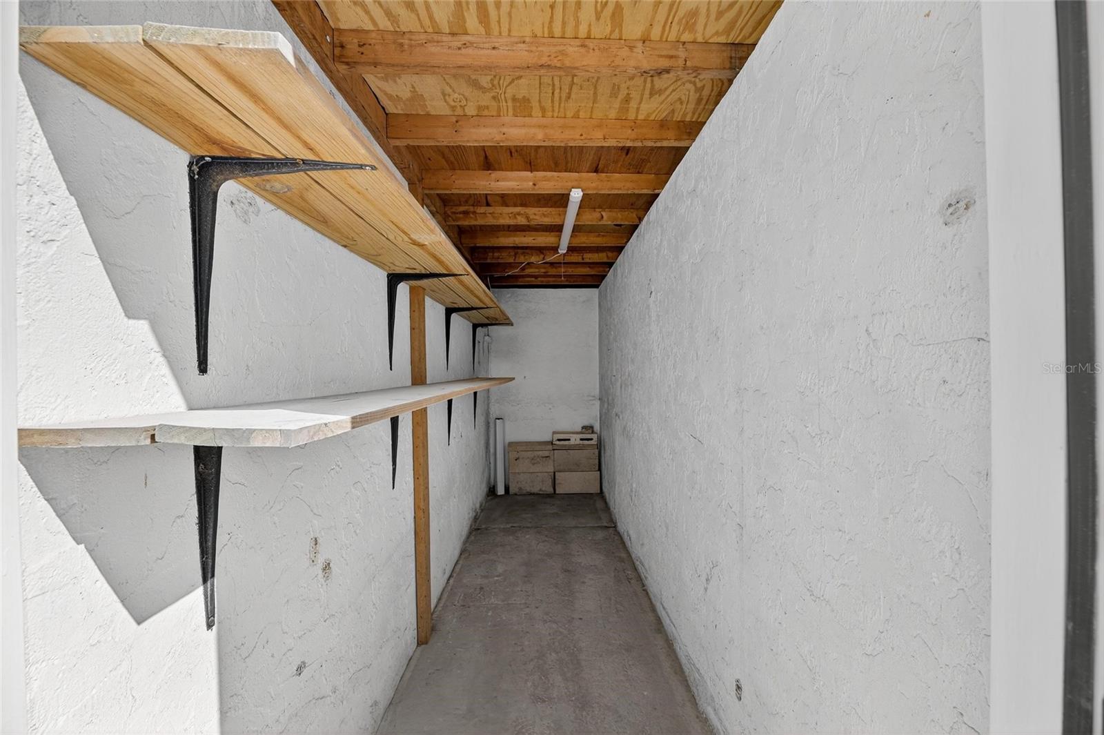 Image 51 of 84 For 1014 Silver Palm Way