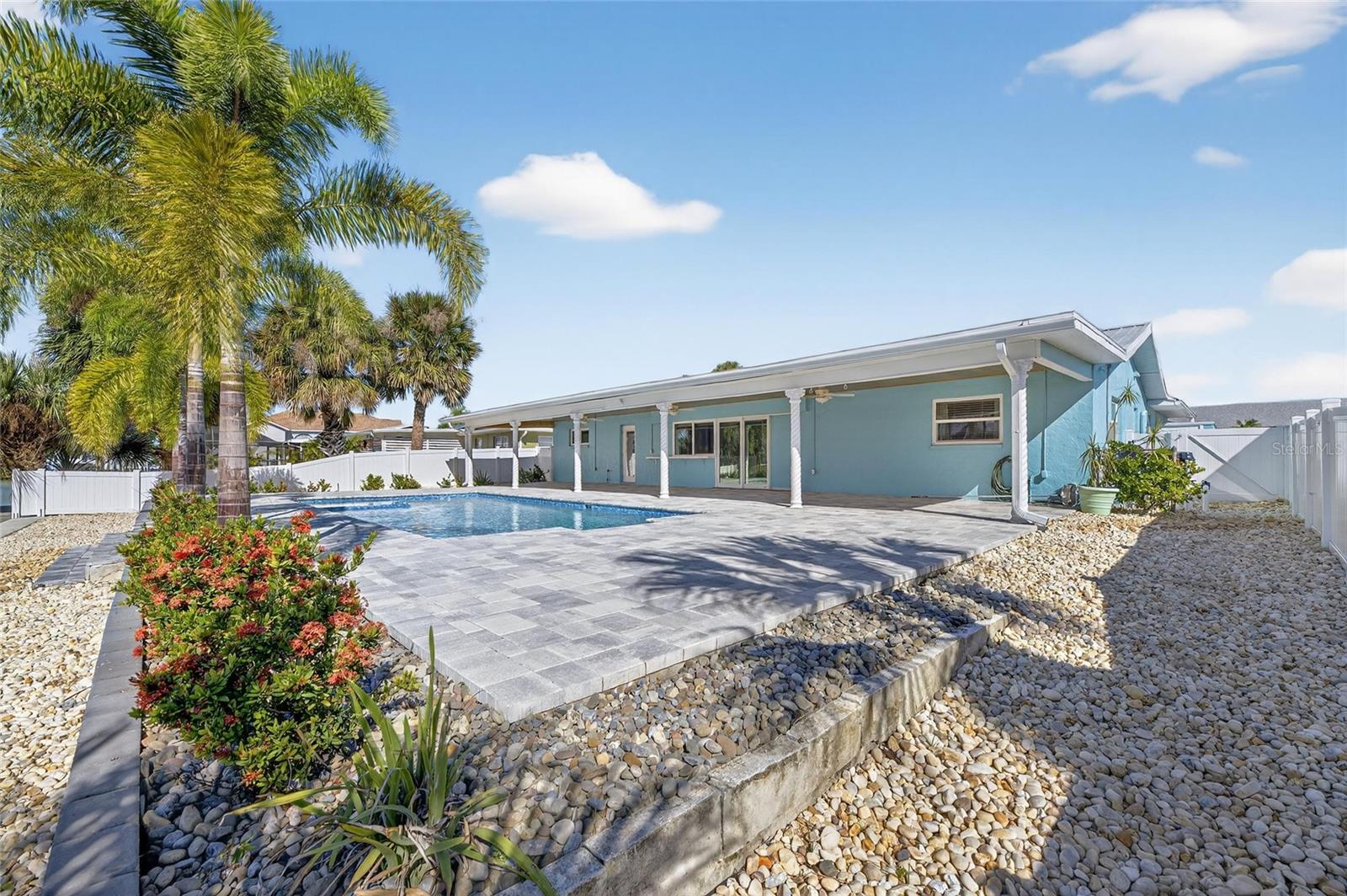 Image 57 of 84 For 1014 Silver Palm Way