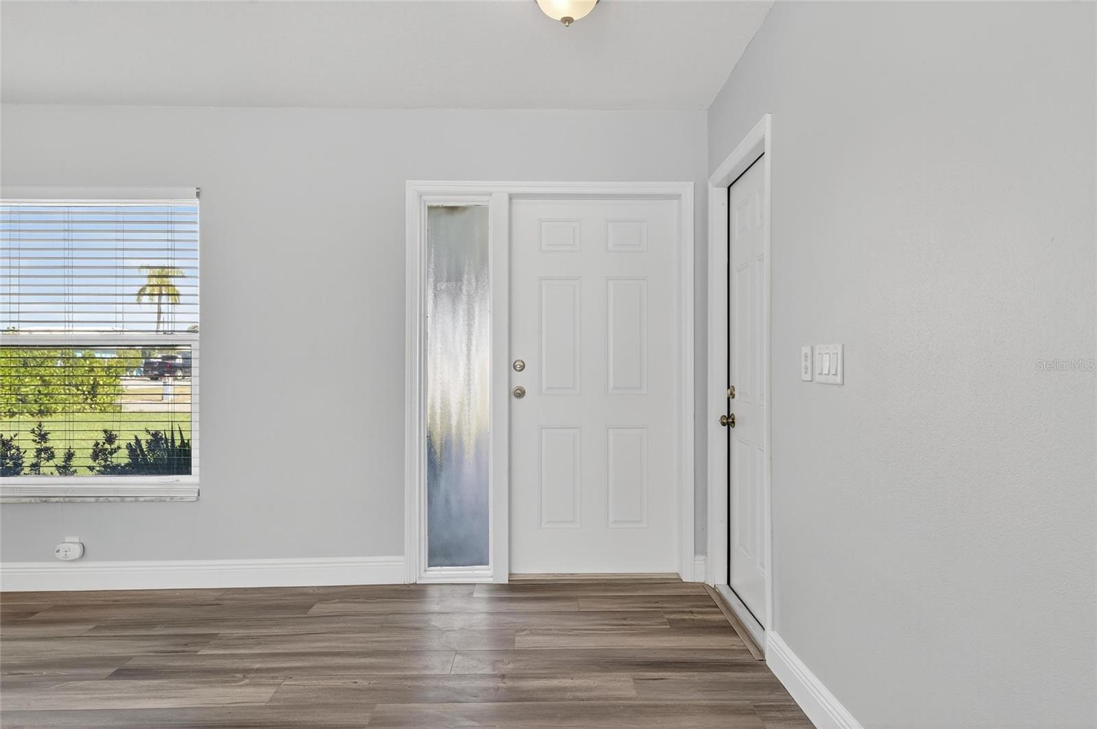 Image 6 of 84 For 1014 Silver Palm Way