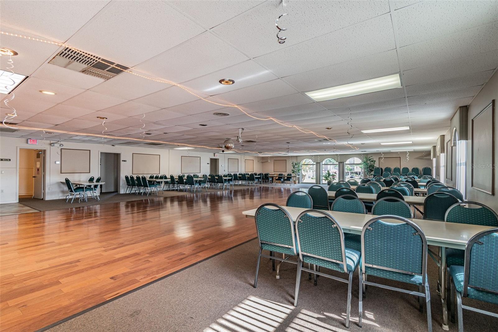 Image 38 of 43 For 19029 Us Highway 19 N 27a