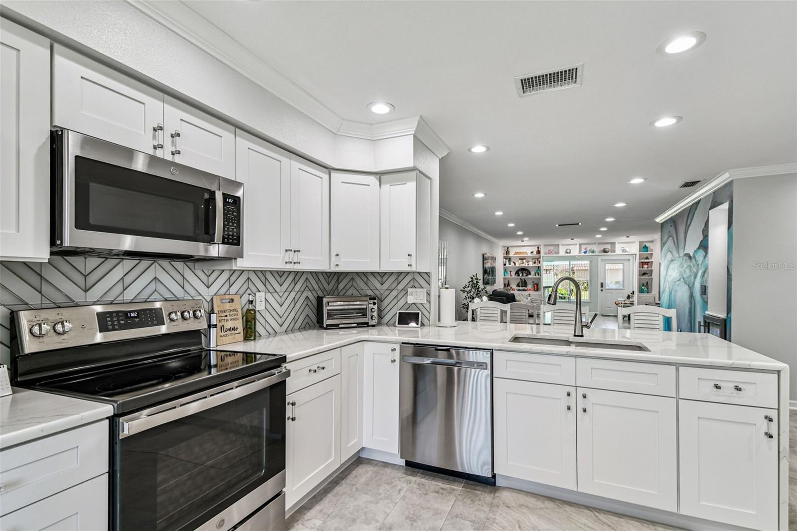 Image 8 of 43 For 19029 Us Highway 19 N 27a