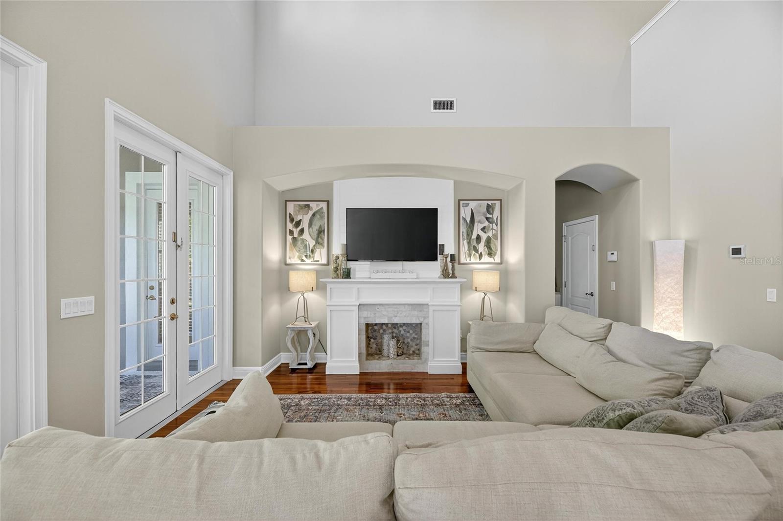 Image 29 of 97 For 413 Manns Harbor Drive